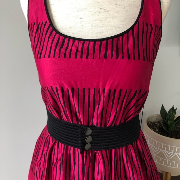 BCBG 100% Cotton Belted Dress with Vertical Line Pattern - Hot Pink - Barbiecore - Picture 3 of 5